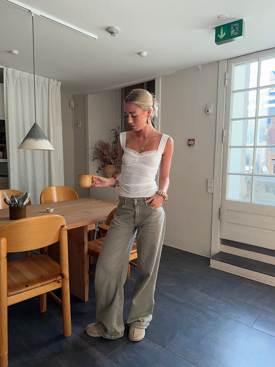 Mandaline tank with lace detail - White