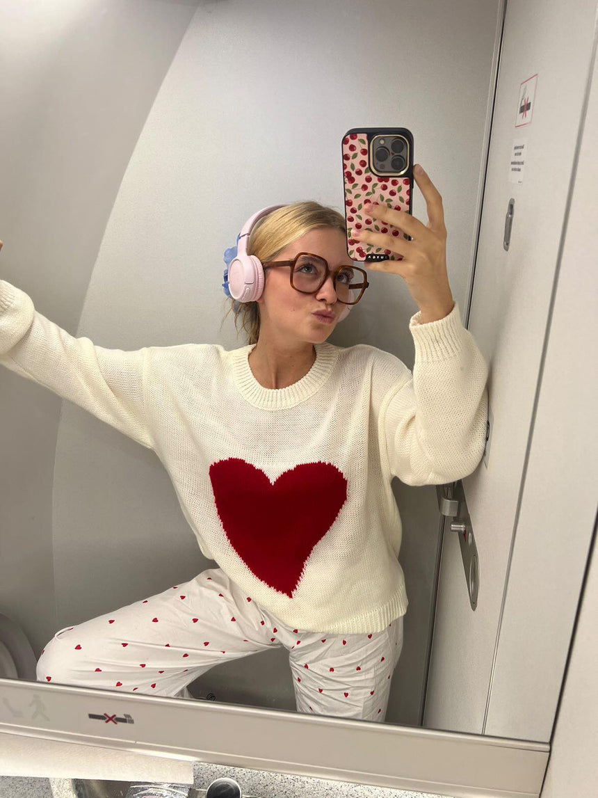 Red heart knit - White