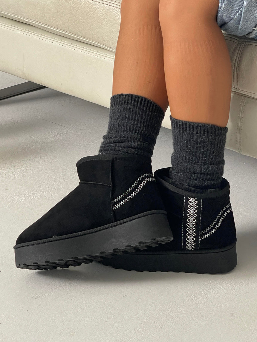 Manila teddy boots with plateau sole and braided details - Black