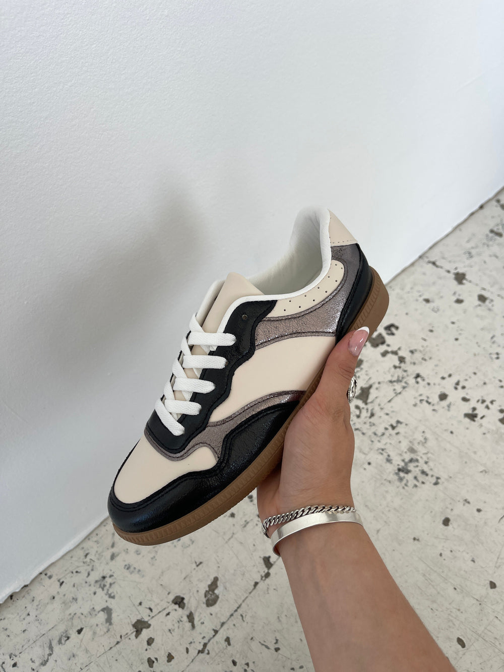 Apia sneakers with pattern - Black/white/grey