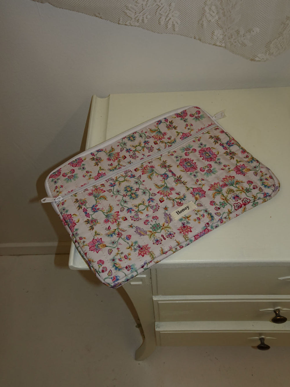 Honey computer sleeve - Off white med farverige blomster