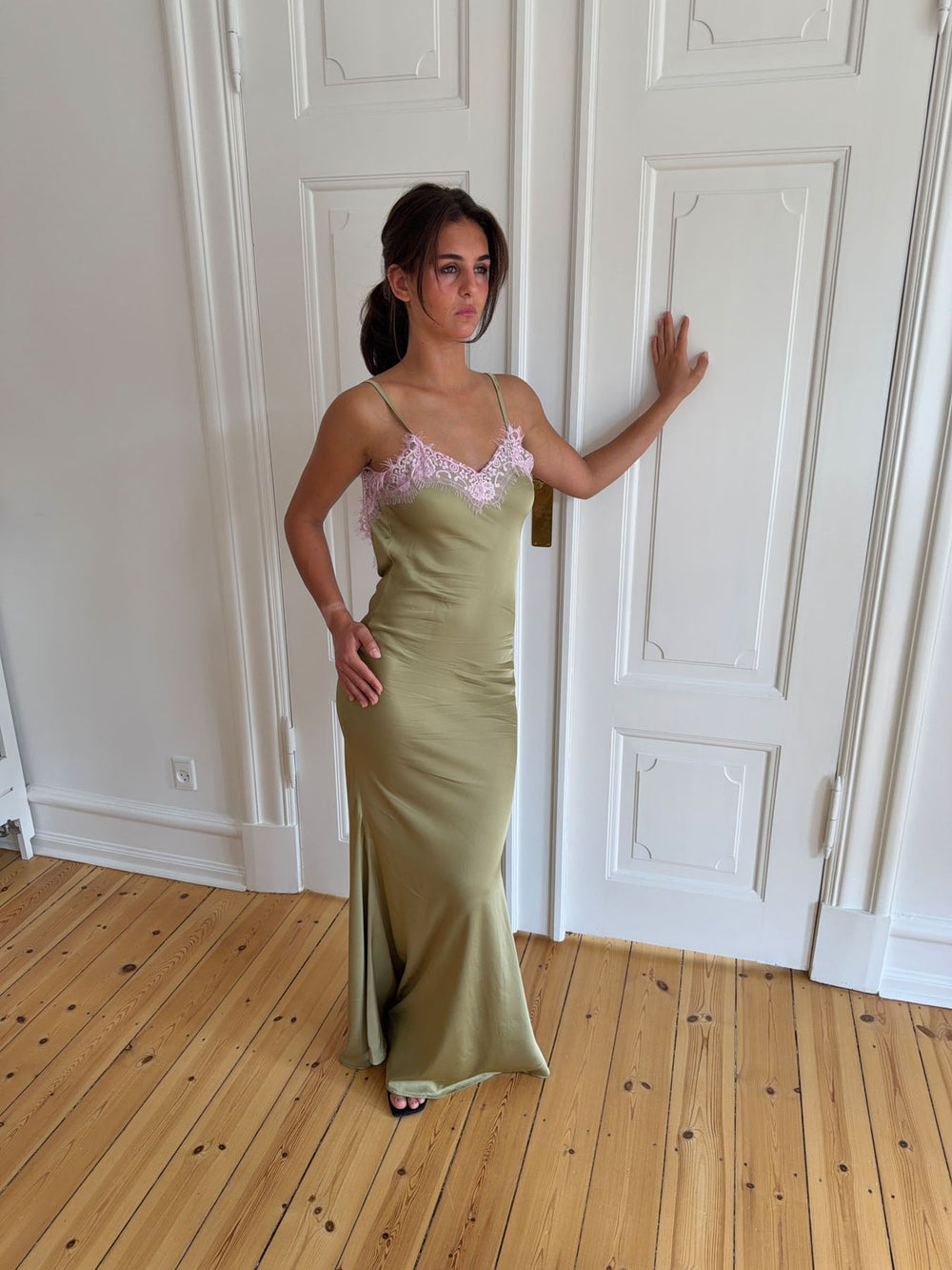 Vera satin dress -  Olive green/light pink