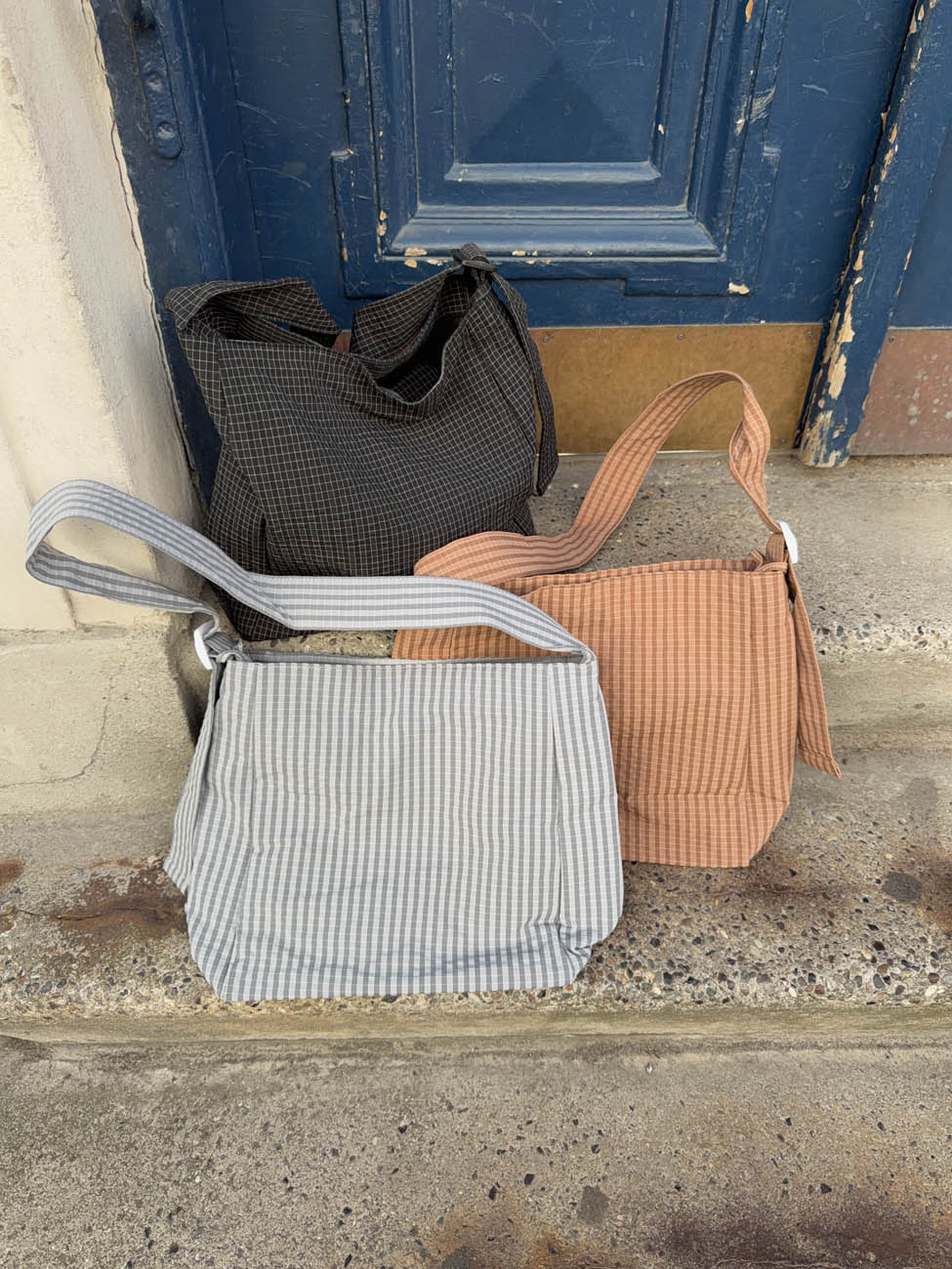 Samuel shoulder bag with checkers - Drak grey
