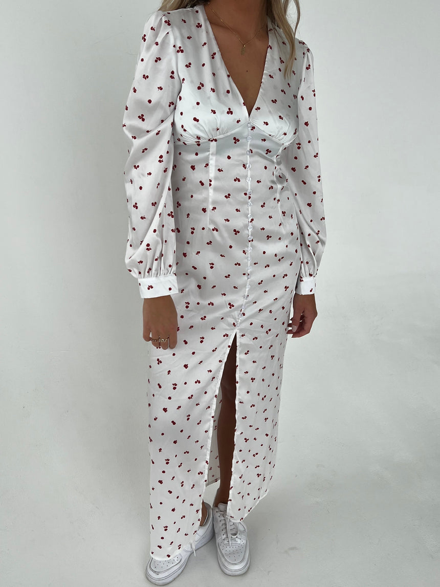 Frederikke dress with red flowers