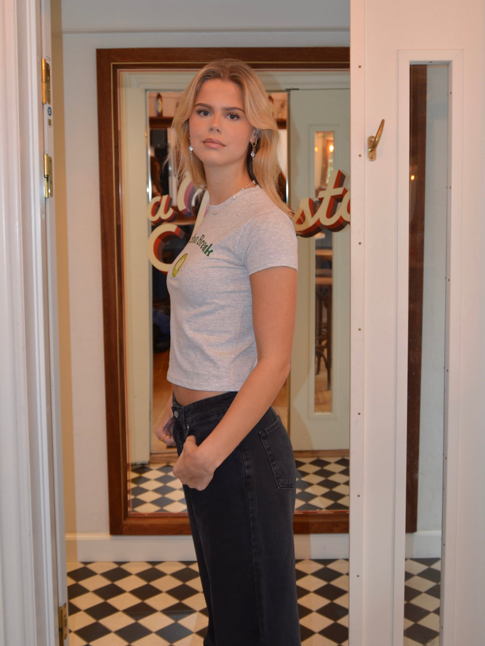 "Matcha break" baby tee - Grey