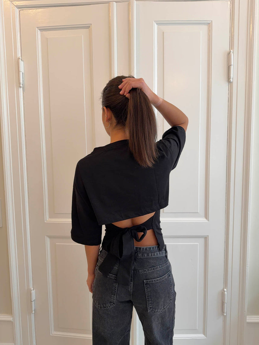 Conida tailored t-shirt with ties - Black