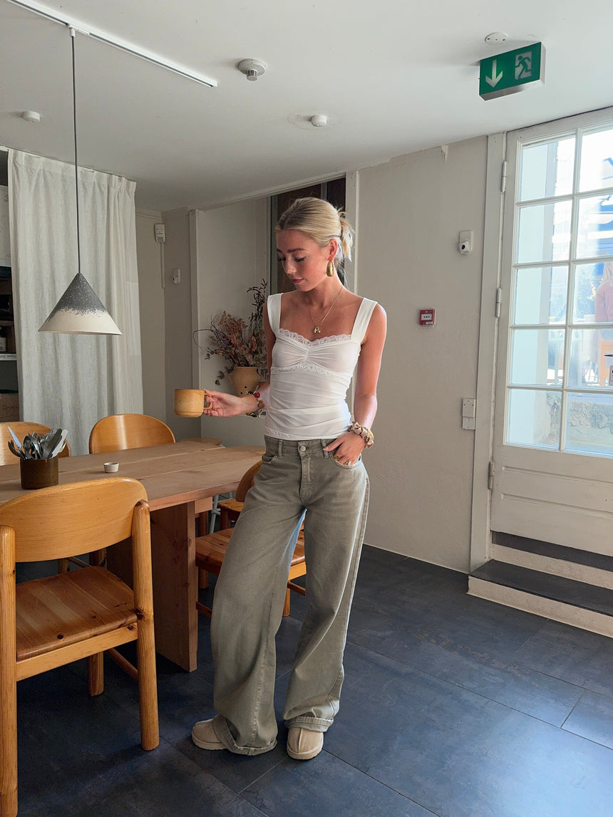 Mandaline tank with lace detail - White