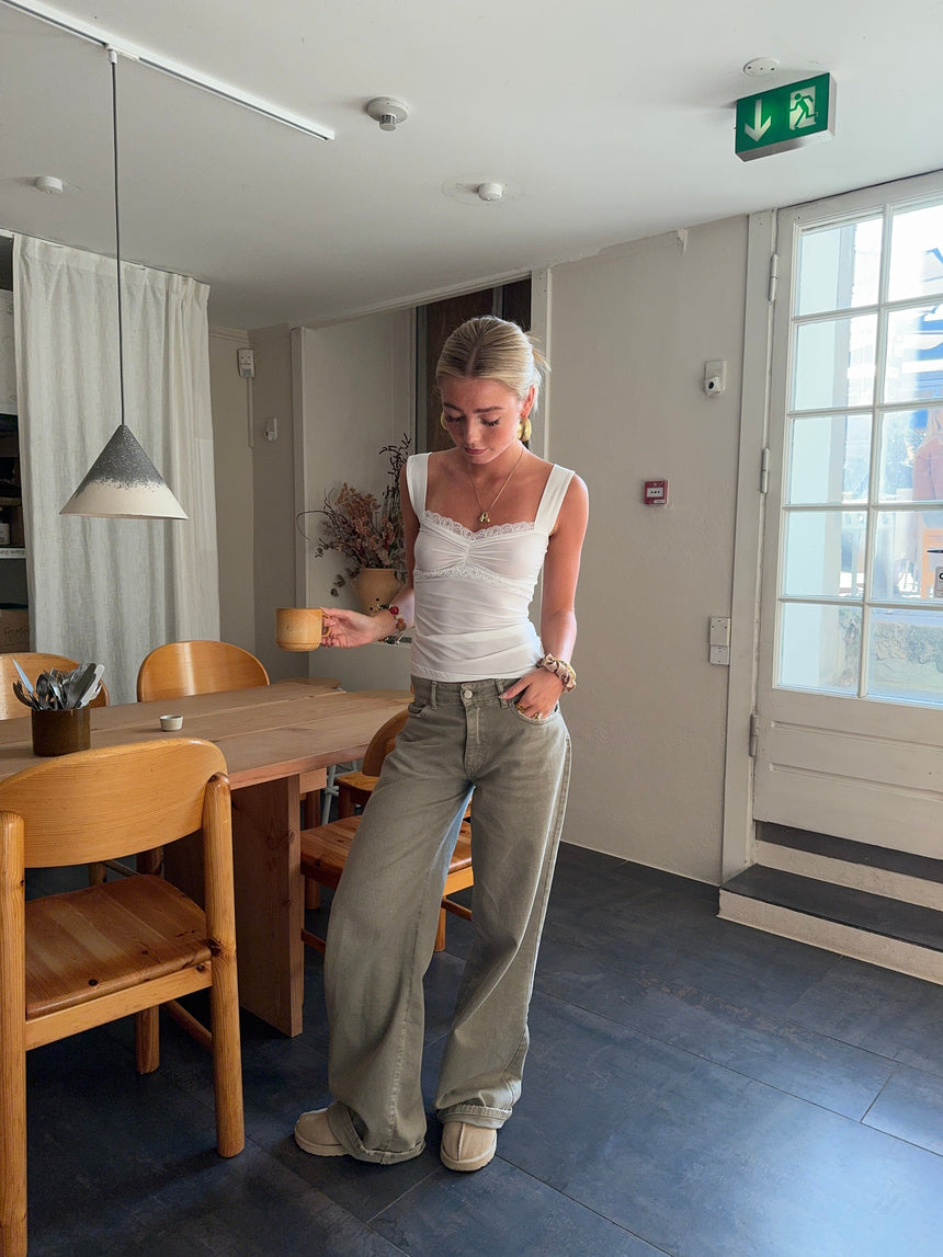 Mandaline tank with lace detail - White