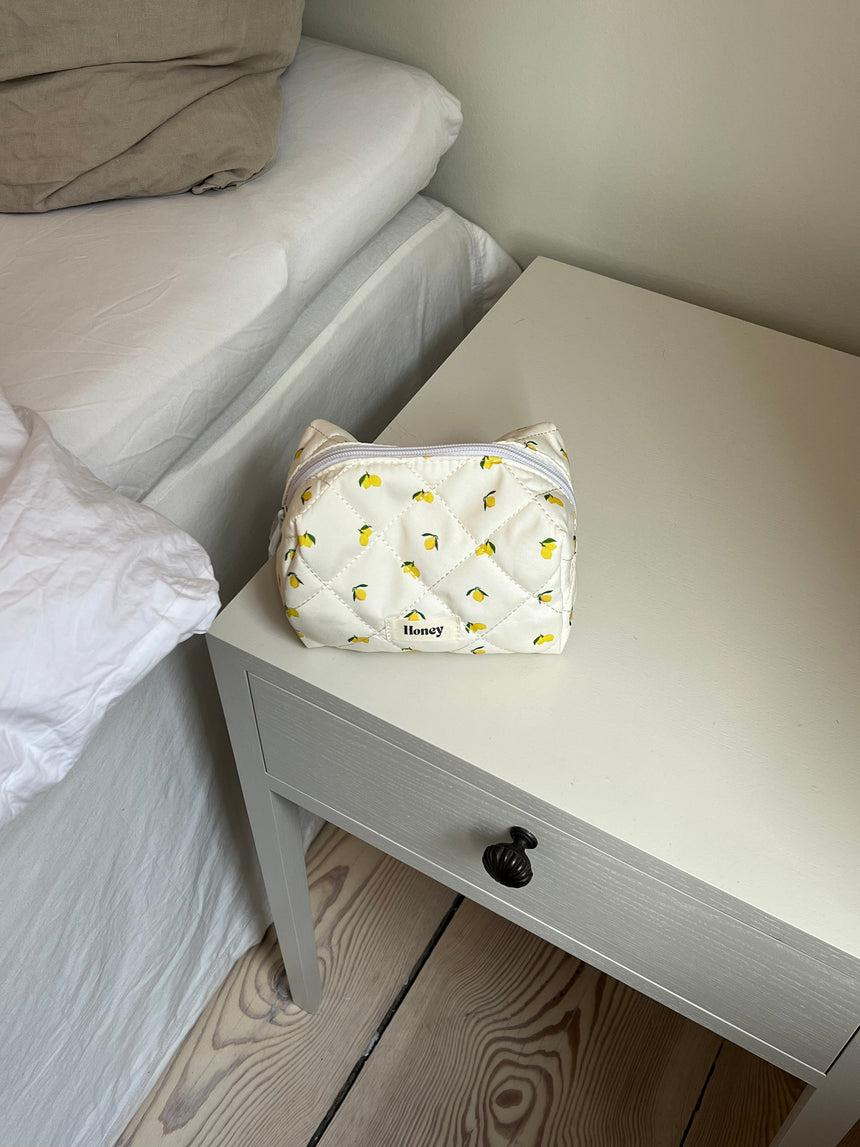 Honey small toiletry bag - Light yellow with lemons