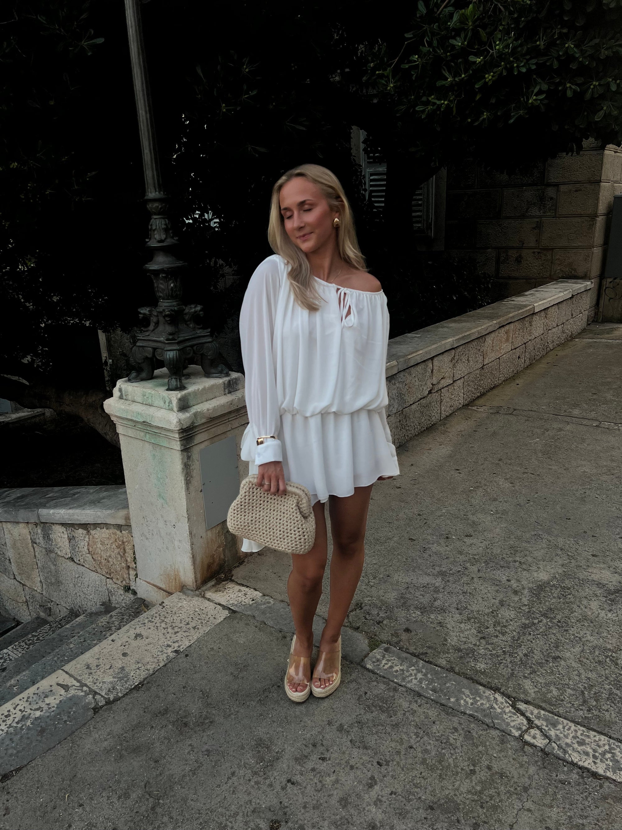 aveline off the shoulder dress Aveline off shoulder dress White Designbysi.se