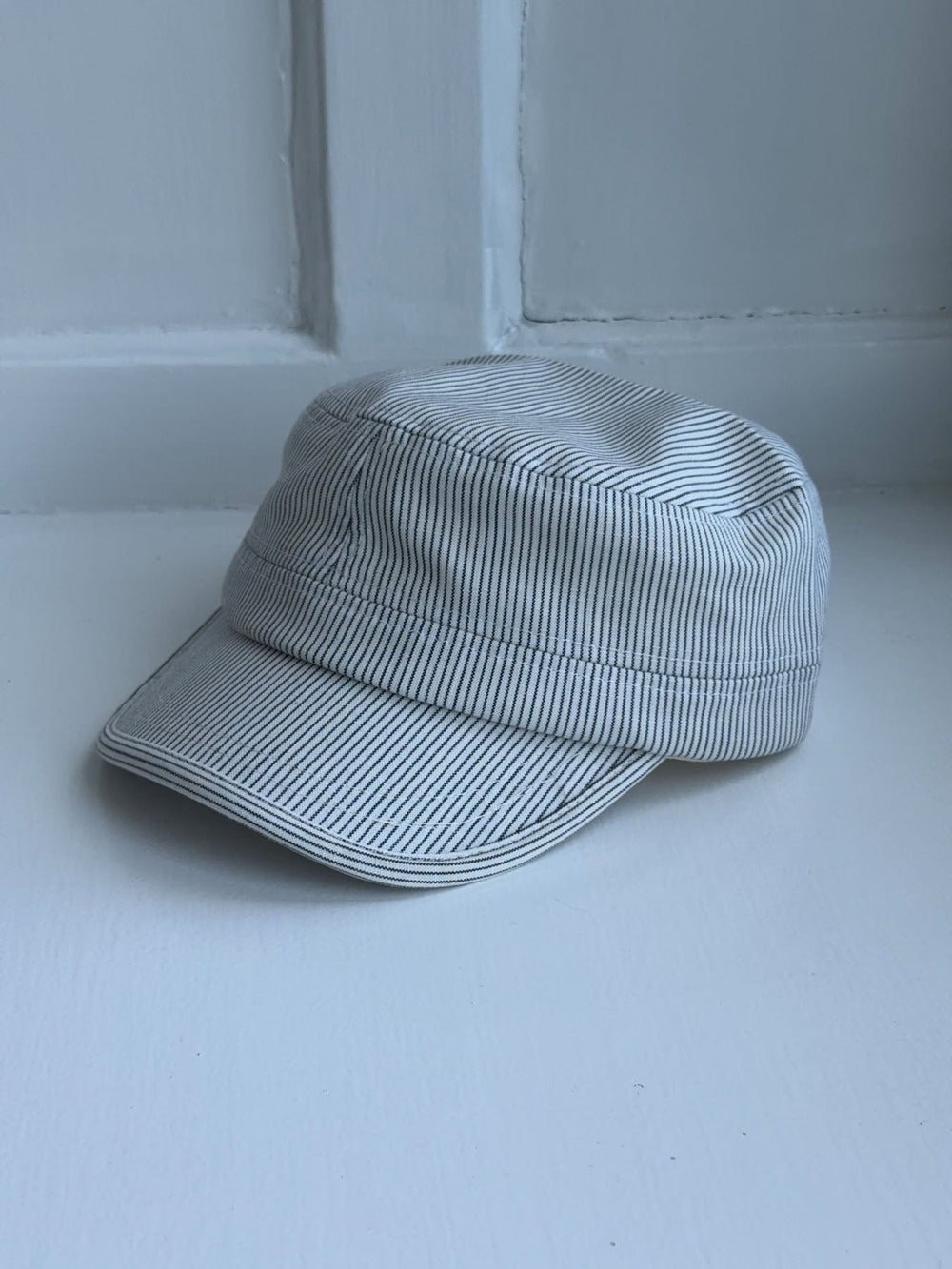Tony cap with stripes - Grey/white