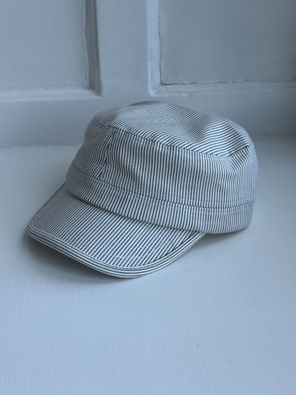 Tony cap with stripes - Grey/white