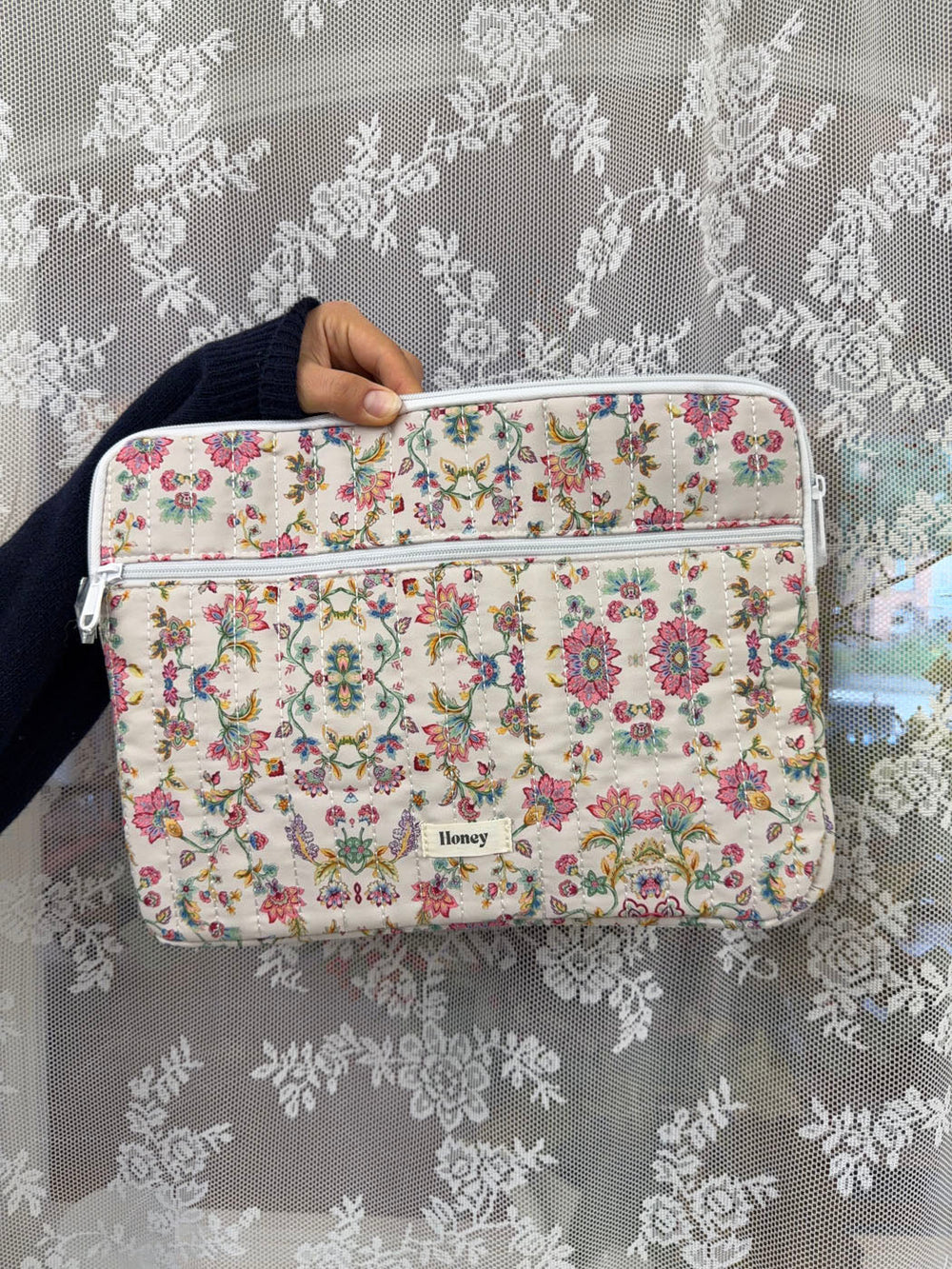 Honey computer sleeve - Off white med farverige blomster