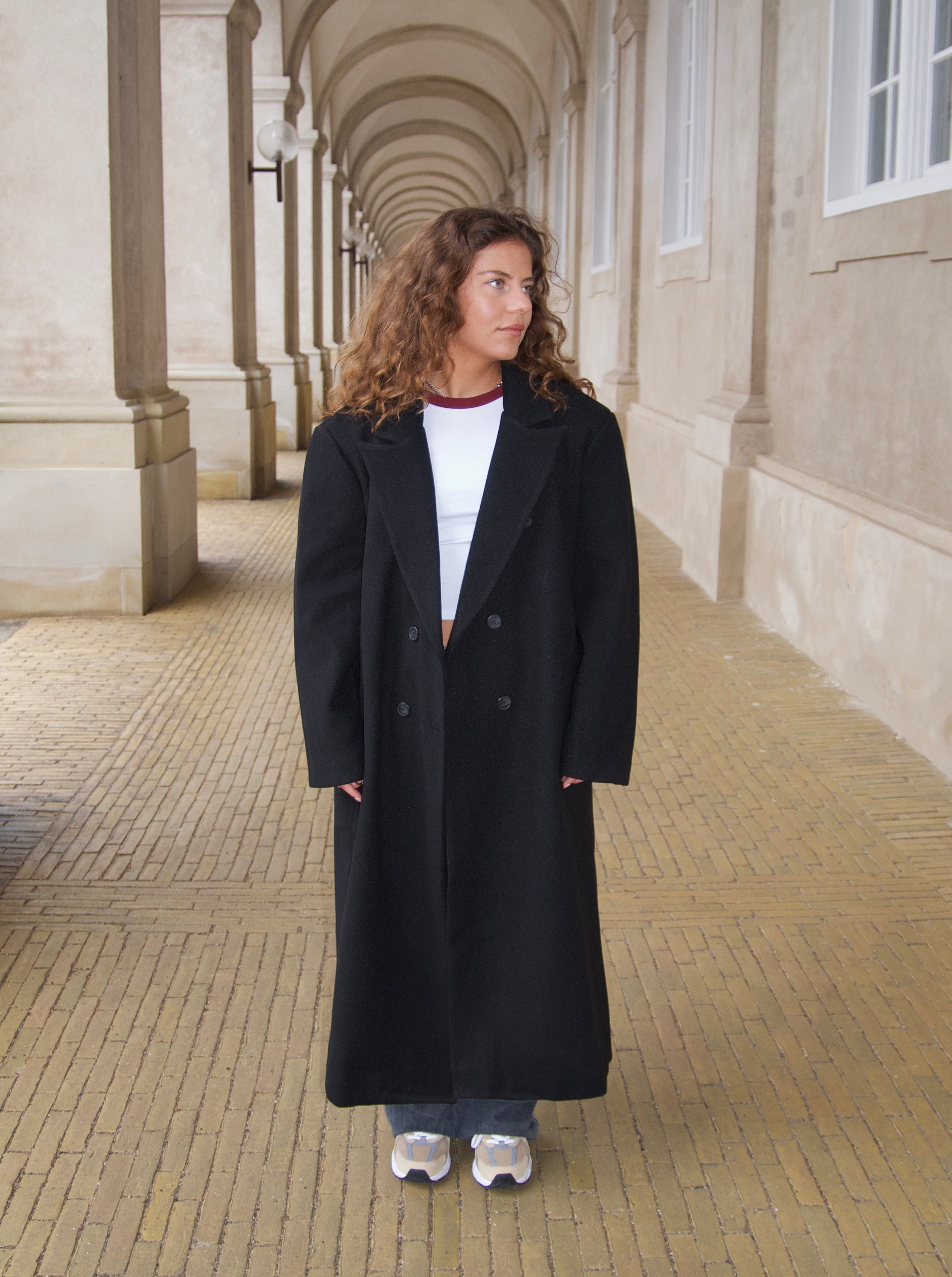 Alva oversized coat - Black – Designbysi.se Alva oversized coat - Black – Designbysi.se