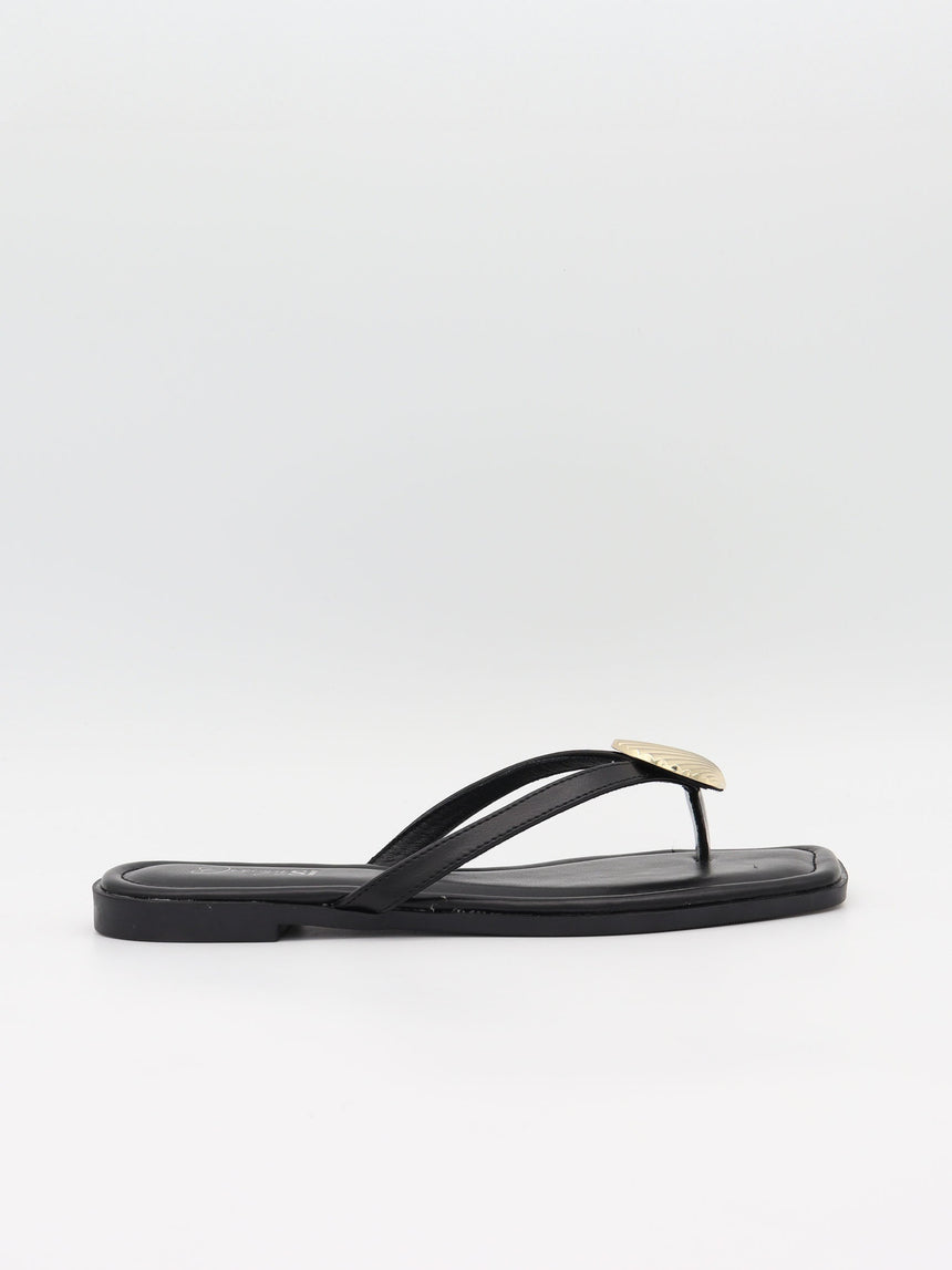 Trina sandals with shell detail – Black/gold