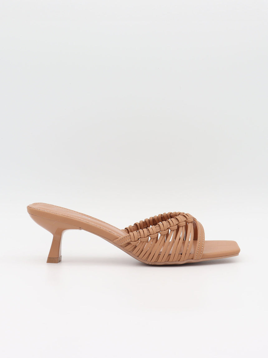 Elba mules with braided details – Beige
