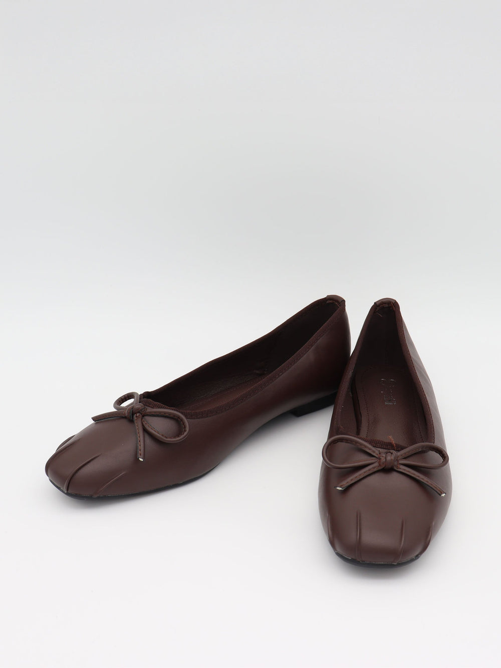 Eline ballerinas with detailing – Dark brown