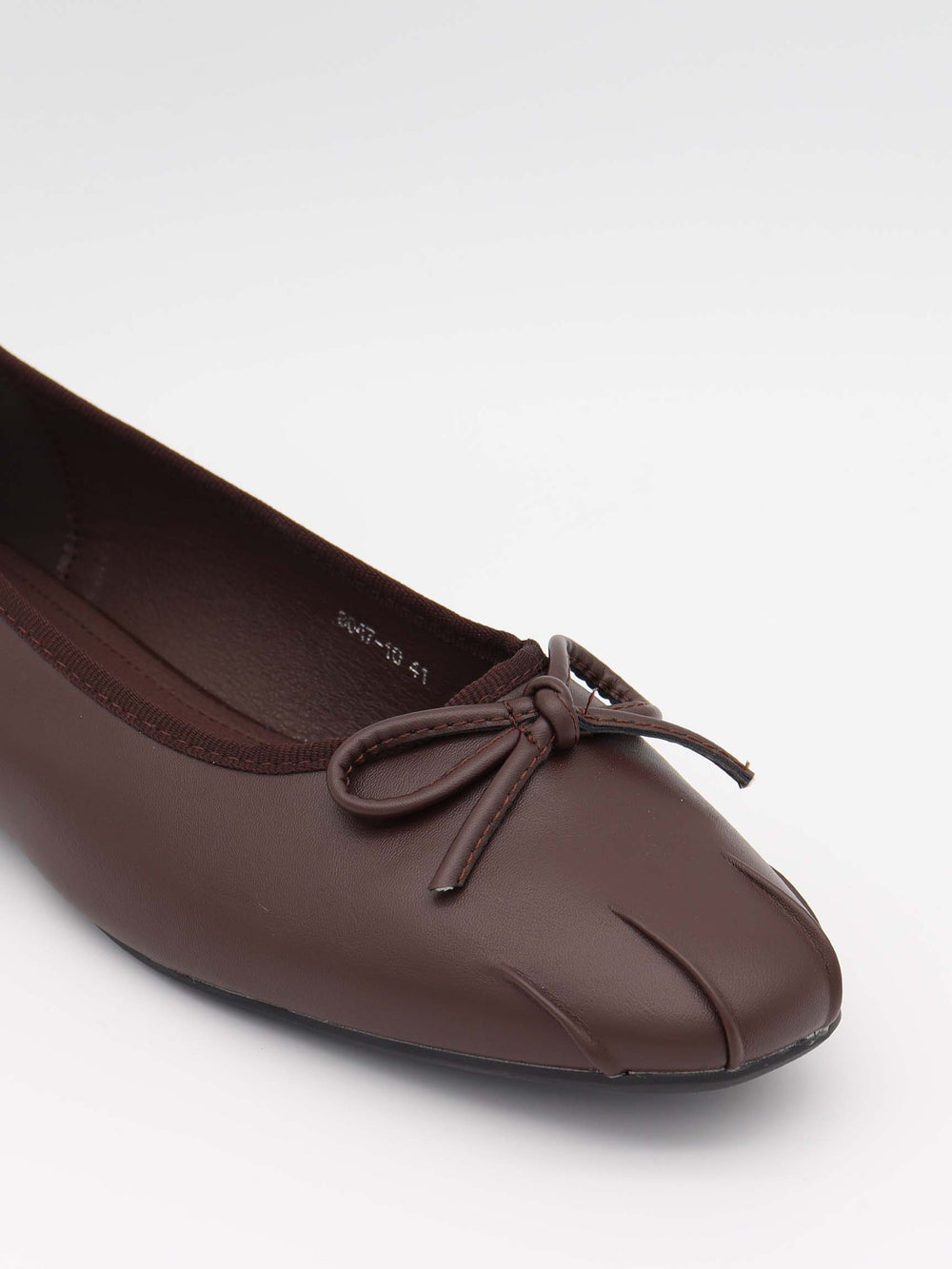 Eline ballerinas with detailing – Dark brown