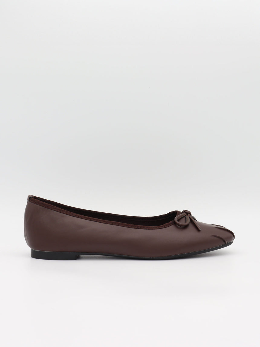 Eline ballerinas with detailing – Dark brown