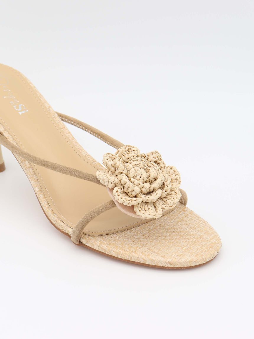 Jenna heels with braided flower detail – Off White