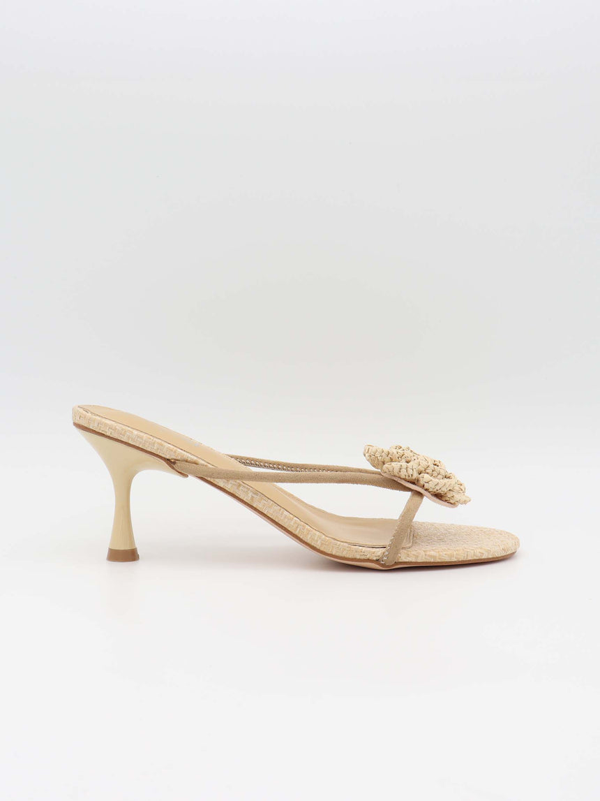 Jenna heels with braided flower detail – Off White