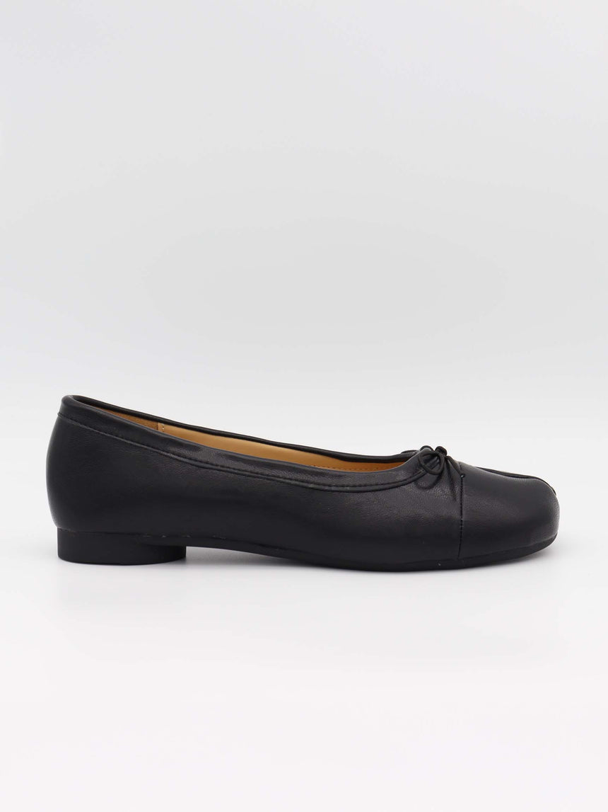 Auletta split toe ballerina with tabis - Black