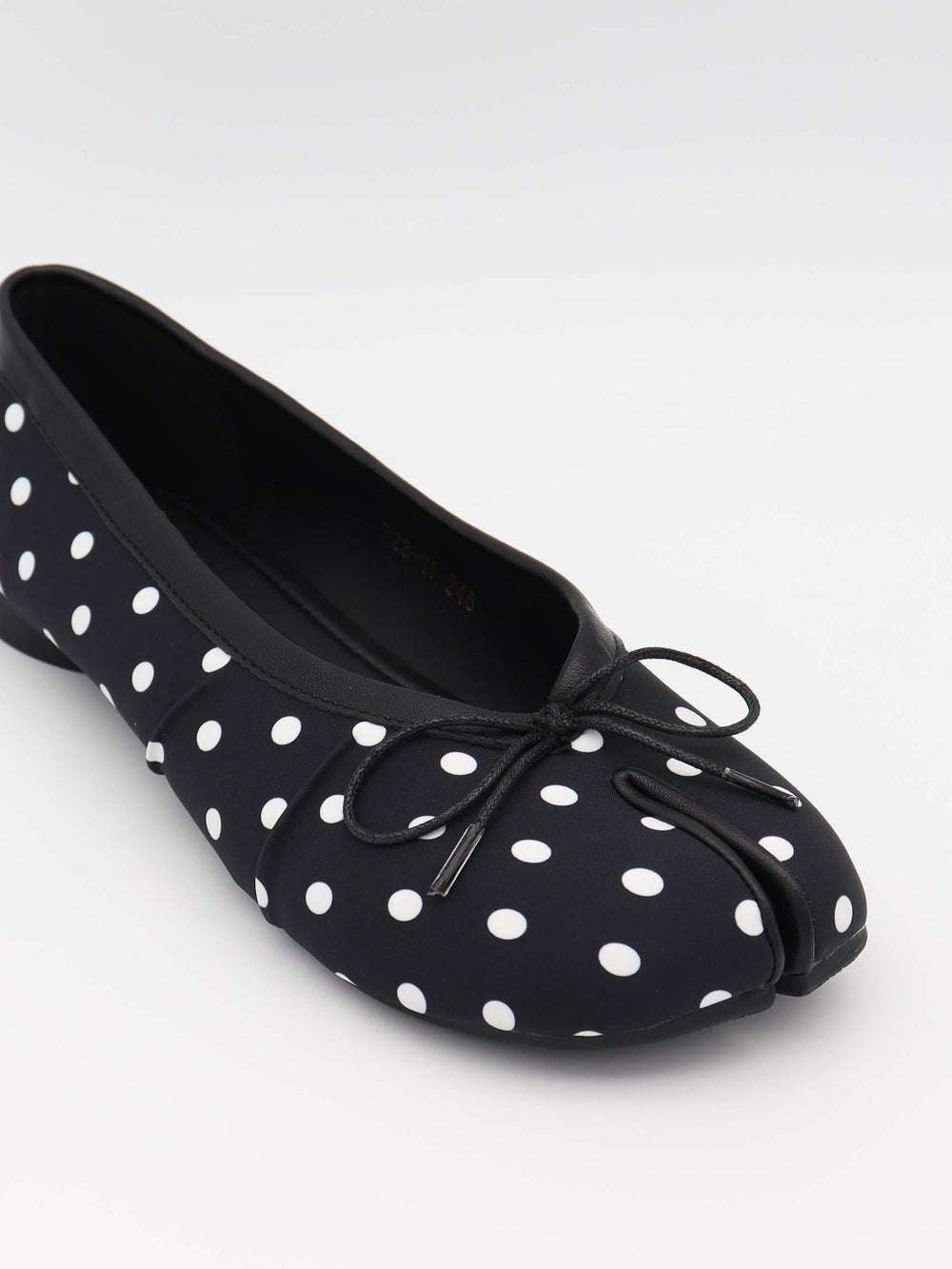Tovea split toe ballerina with polka dots - Black/White