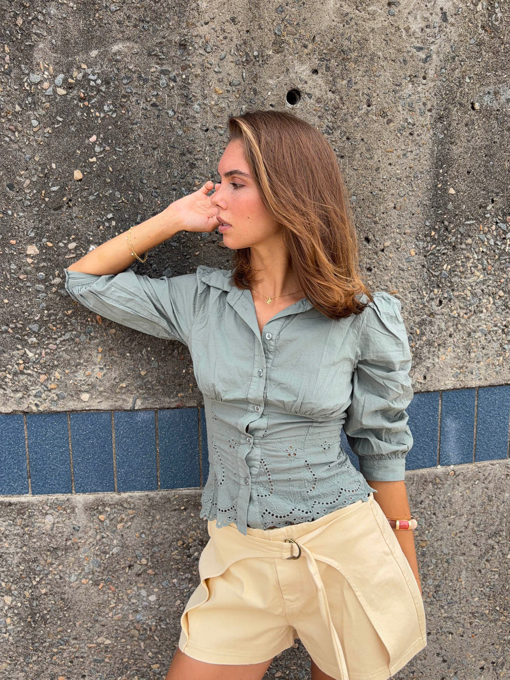 Smilly tailored shirt with embroidery – Khaki