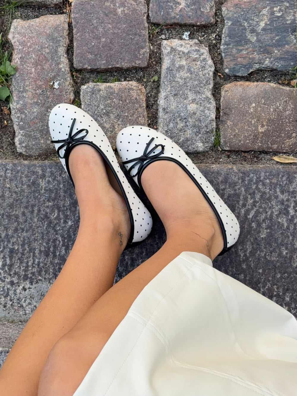 Zelia ballerina with polka dots - White/black