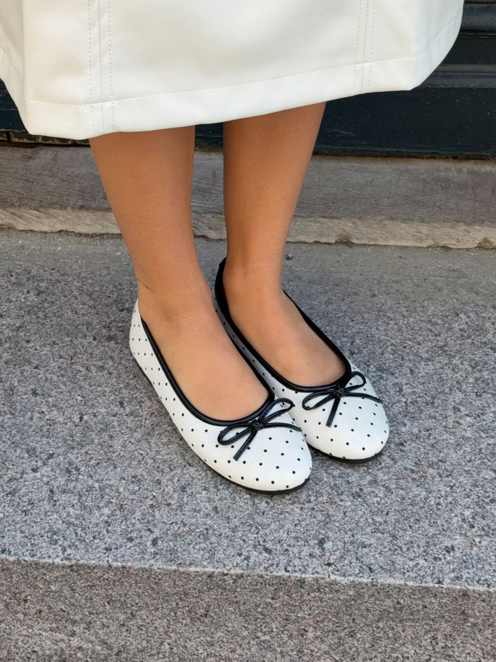 Zelia ballerina with polka dots - White/black