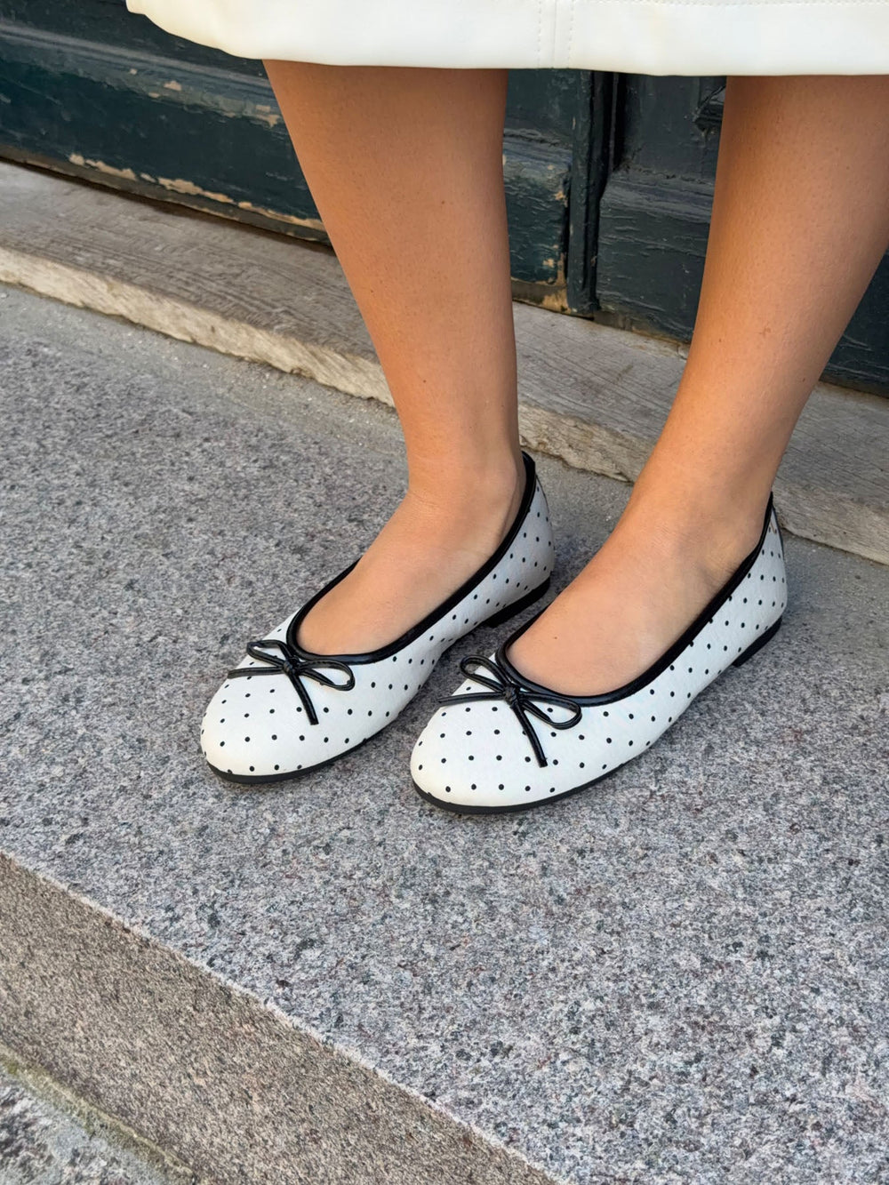 Zelia ballerina with polka dots - White/black