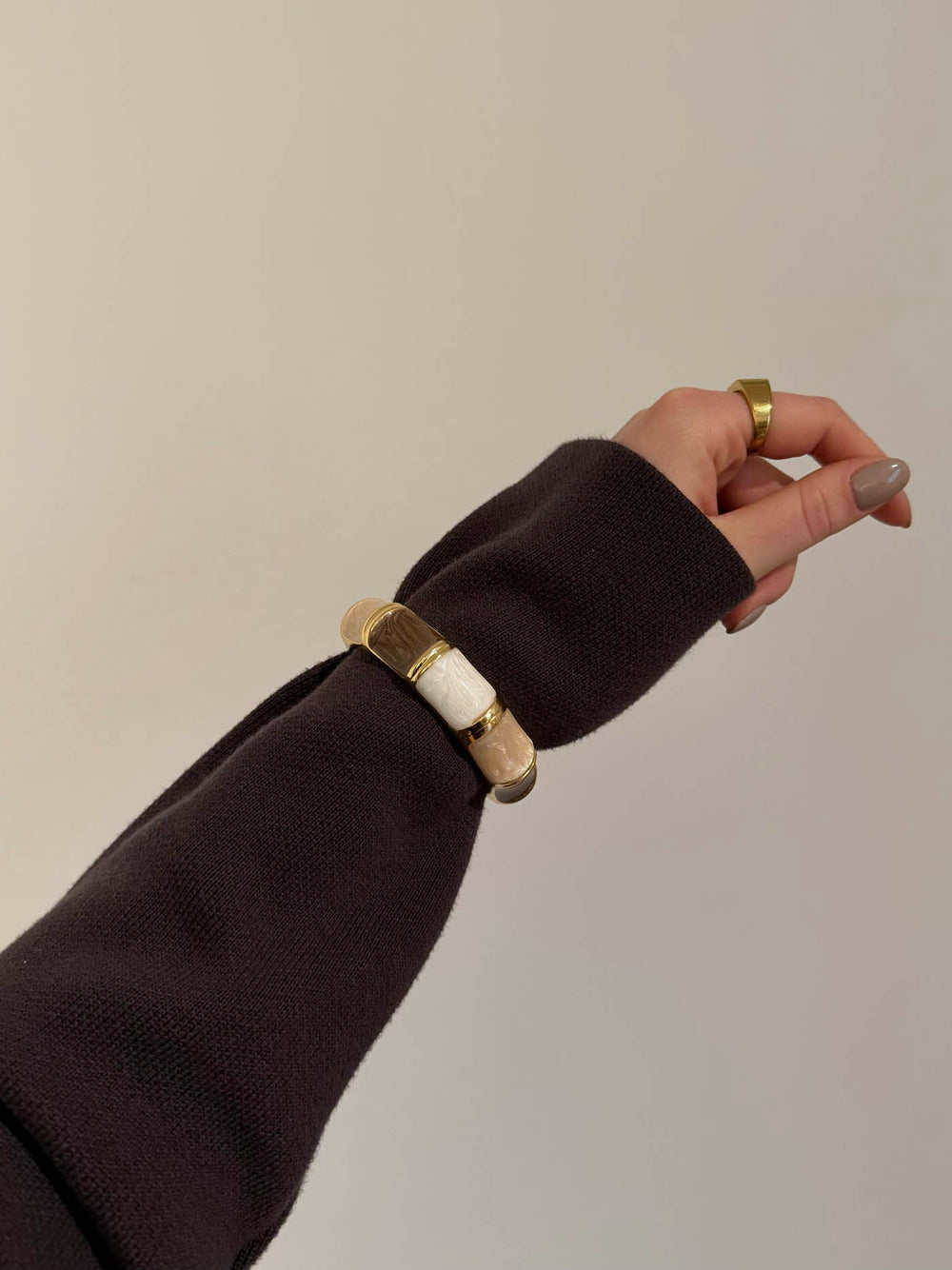 Ebony bracelet with stripes - Nude/brown/white