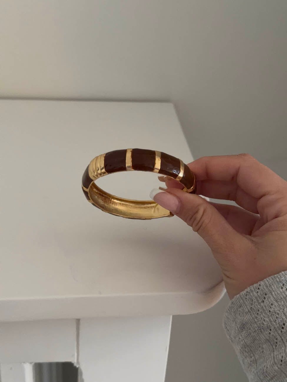 Eivora bracelet with stripes - brun/guld
