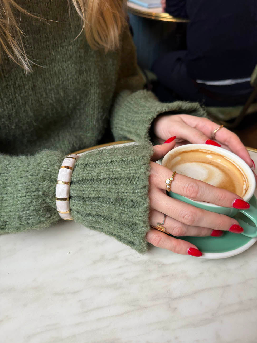 Eivora bracelet with stripes - Pearly/gold