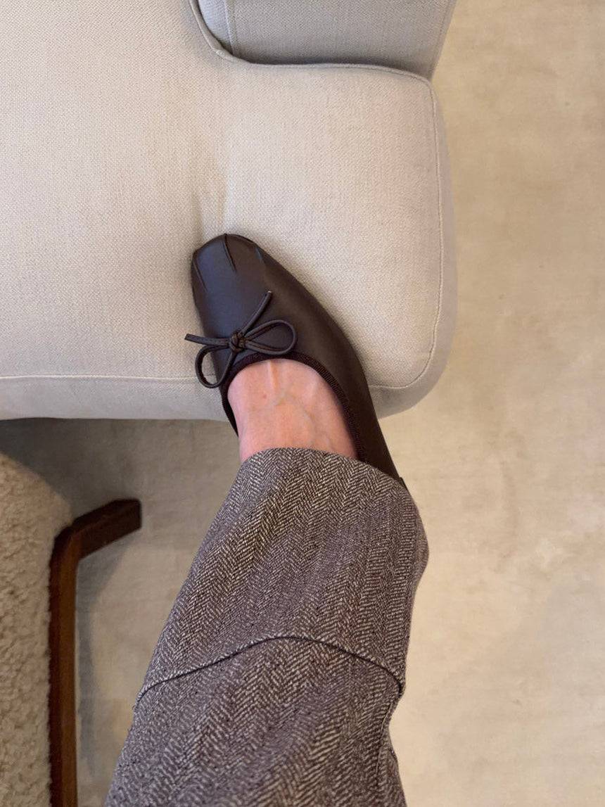 Eline ballerinas with detailing – Dark brown