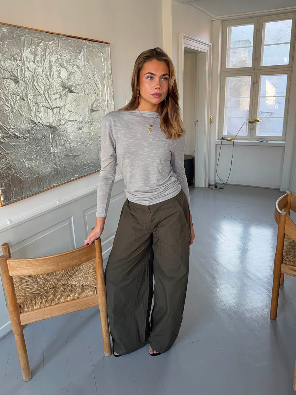 Cornelia blouse with open back - Light grey