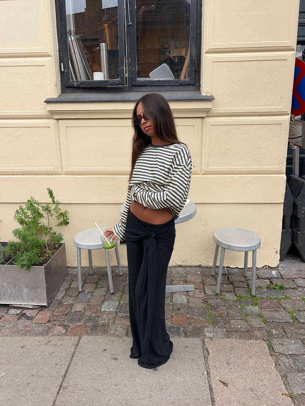 Estrella mesh trousers with tie detail – Black