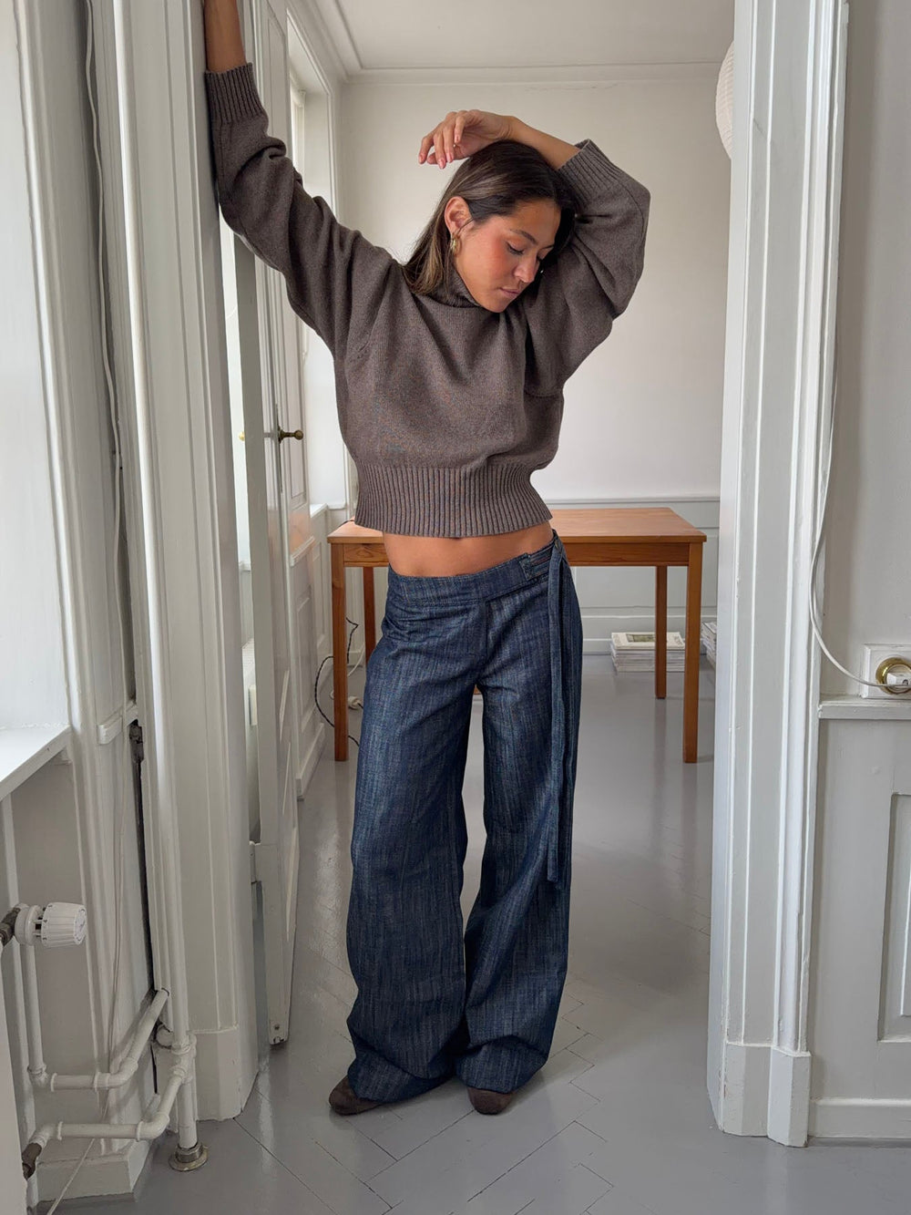 Karol trousers with belt – Dark blue