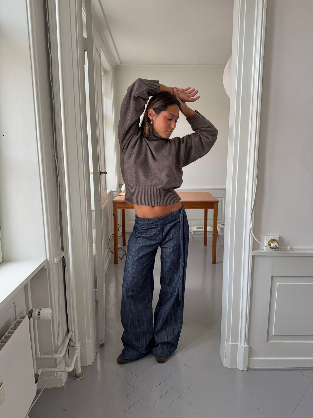 Karol trousers with belt – Dark blue