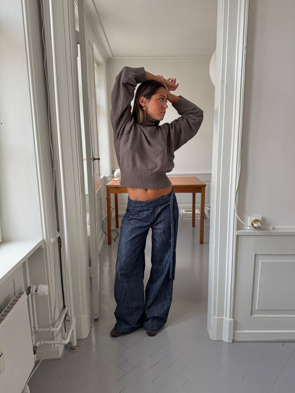 Karol trousers with belt – Dark blue