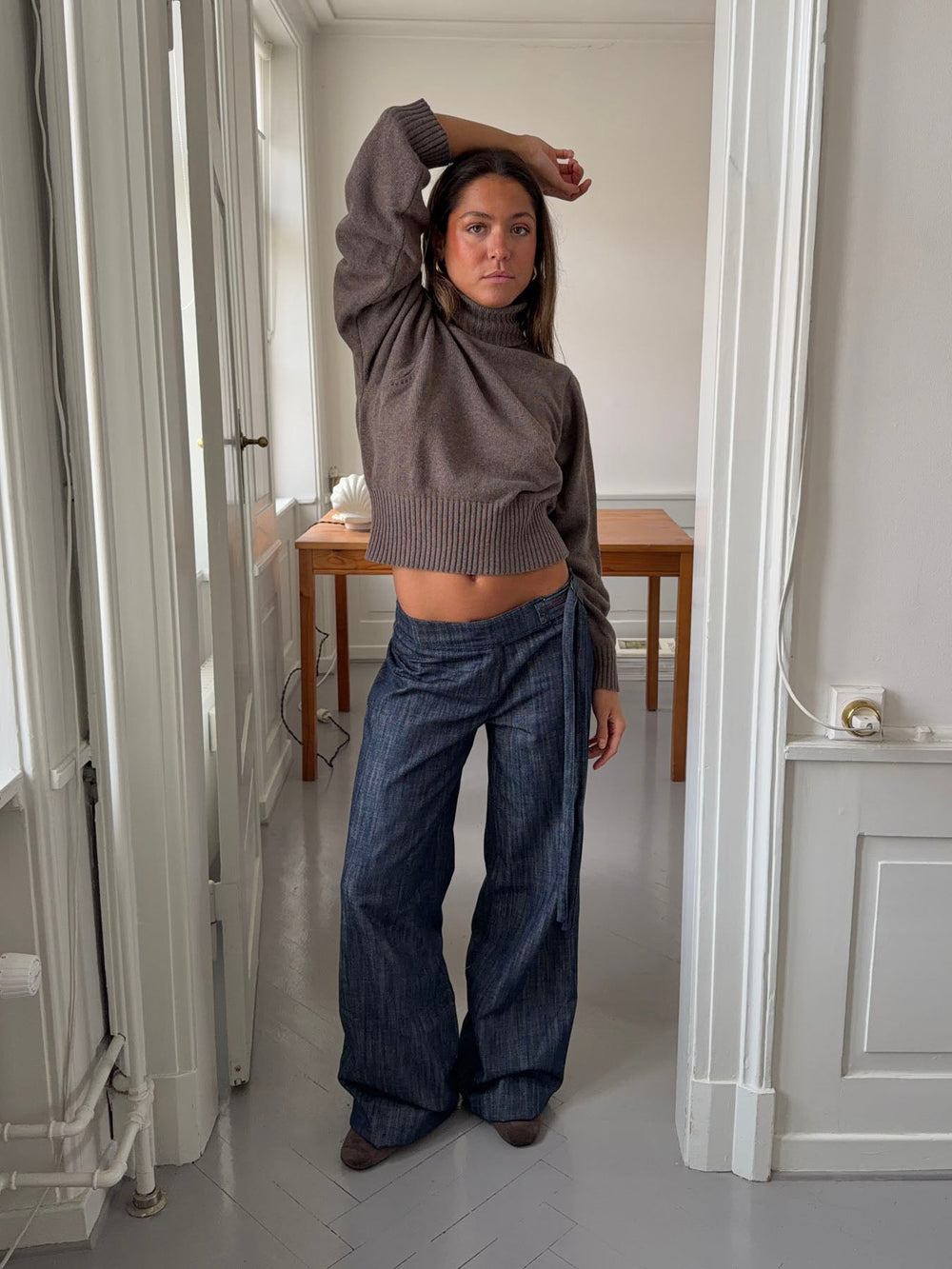 Karol trousers with belt – Dark blue