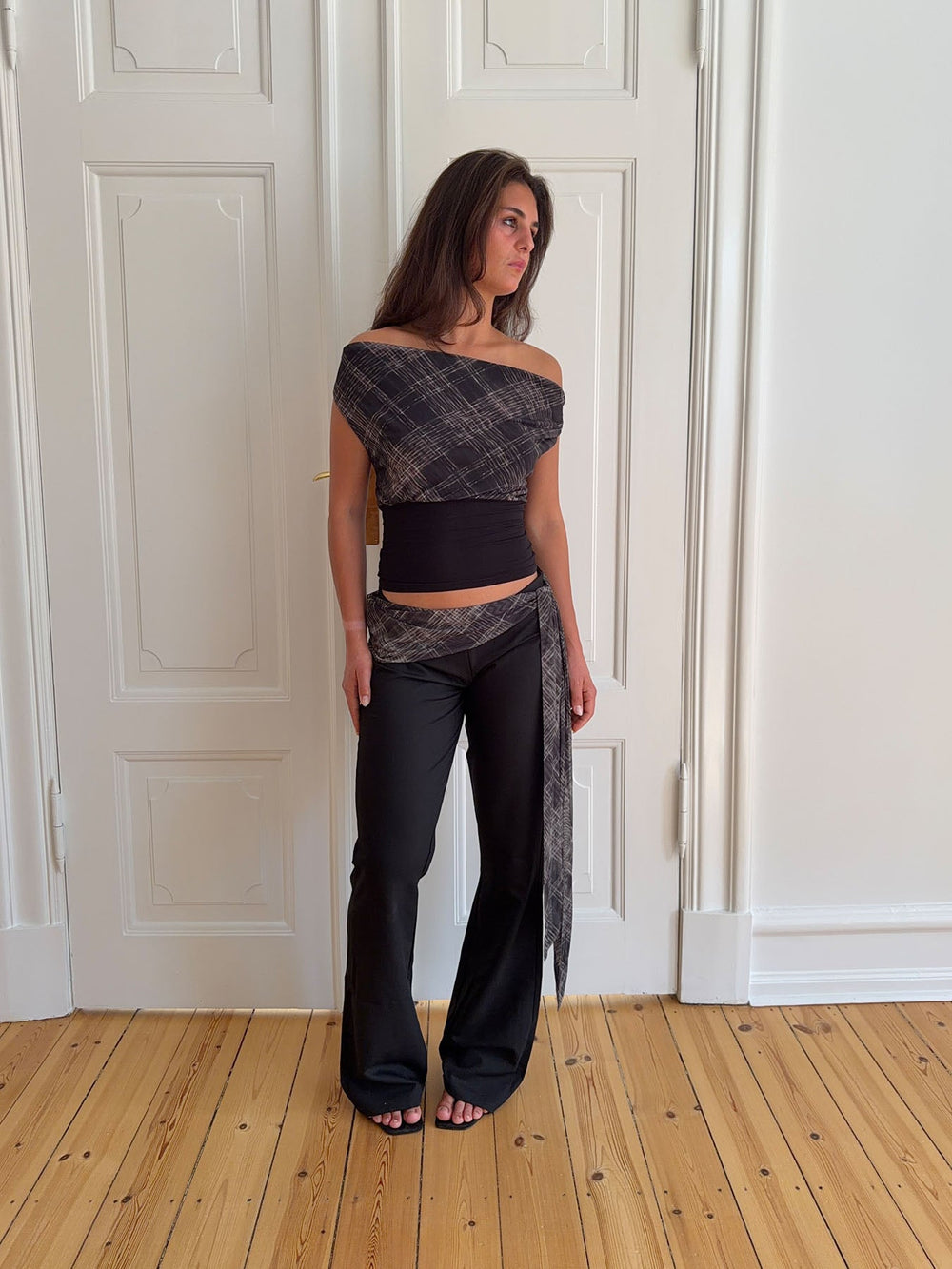 Lifina tie-waist trousers – Black