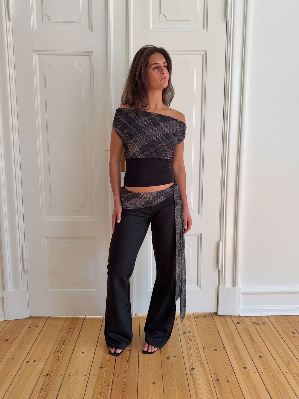 Lifina tie-waist trousers – Black
