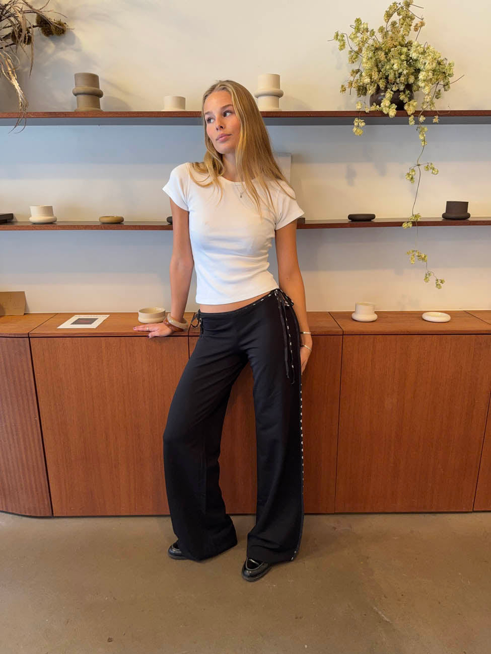 Binda pants with drawstring and polka dots – Black