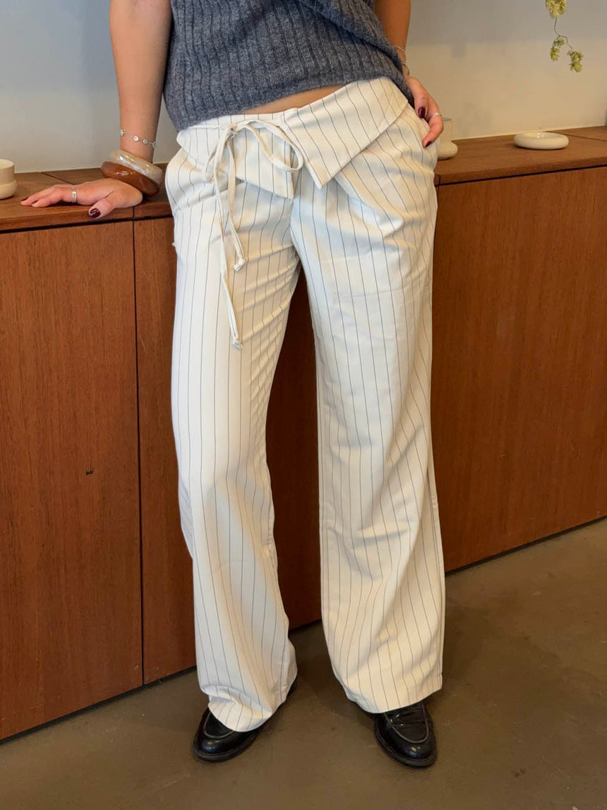 Avelina trousers with tie belt – Off white