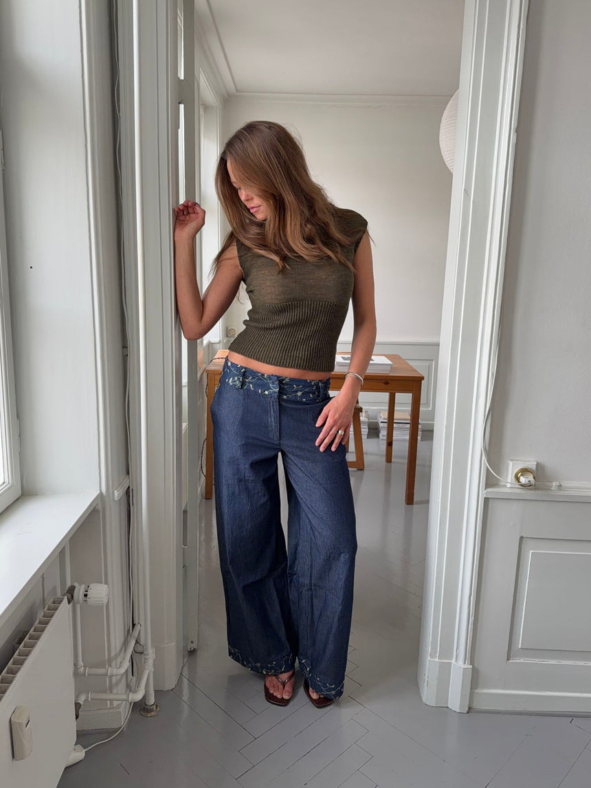 Lolita pants with embroidered flowers  – Blue/White