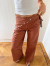 Scandivv trousers with details - Rust