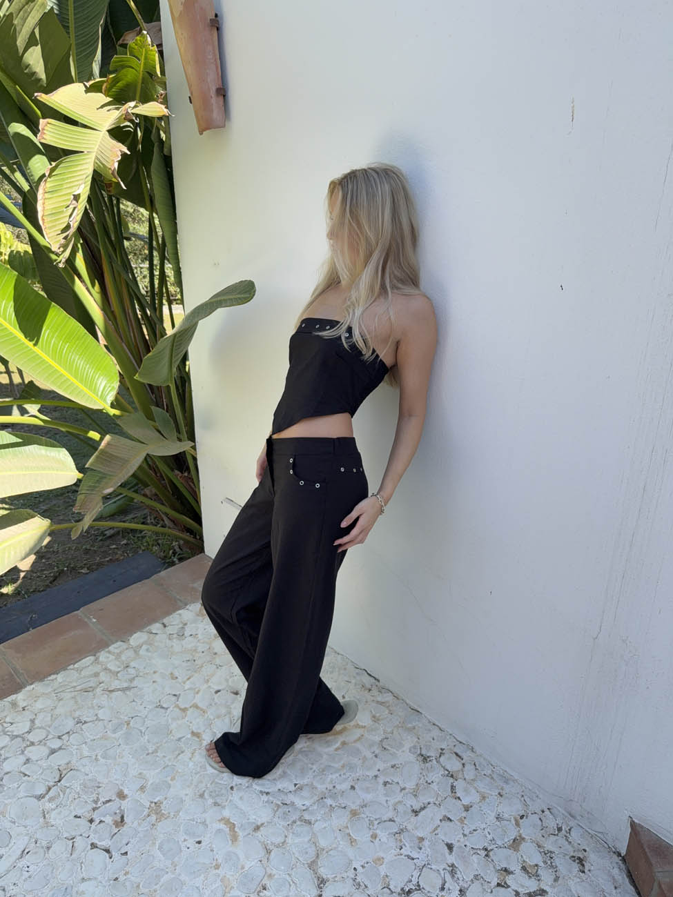 Jasifina trousers with metal rings – Black