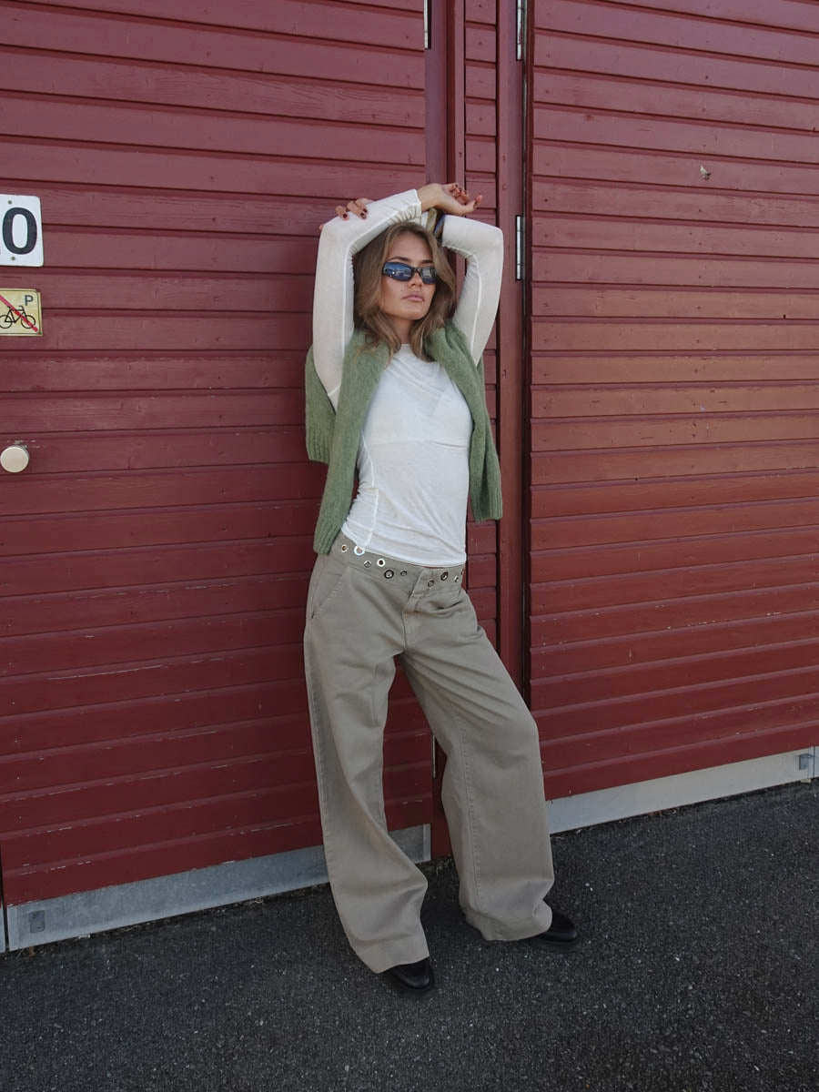 Tanija jeans with ring details – Beige