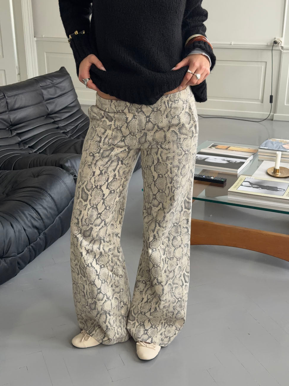 Berline trousers with snake print – Beige/grey